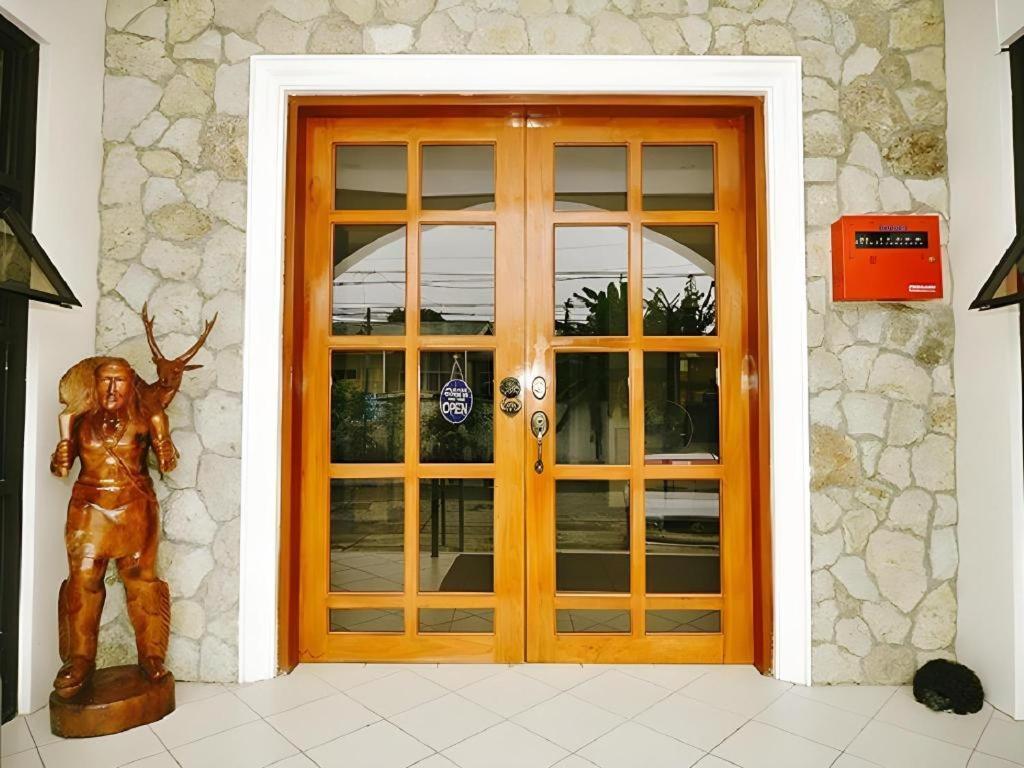 El Haciendero Private Hotel Iloilo City Eksteriør billede