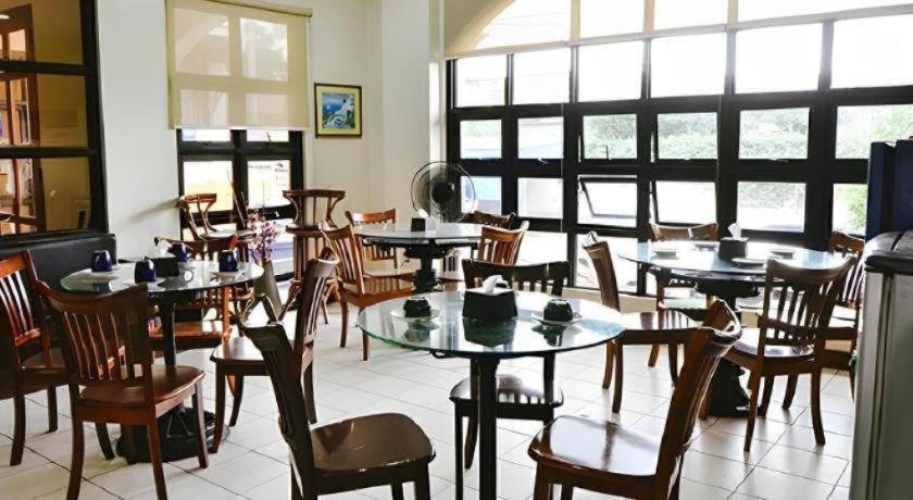 El Haciendero Private Hotel Iloilo City Eksteriør billede