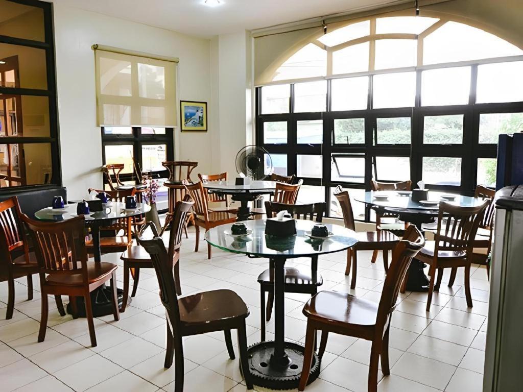 El Haciendero Private Hotel Iloilo City Eksteriør billede