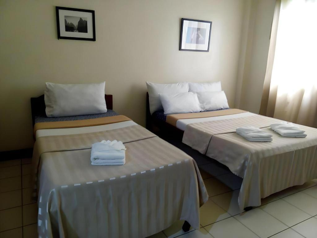 El Haciendero Private Hotel Iloilo City Eksteriør billede