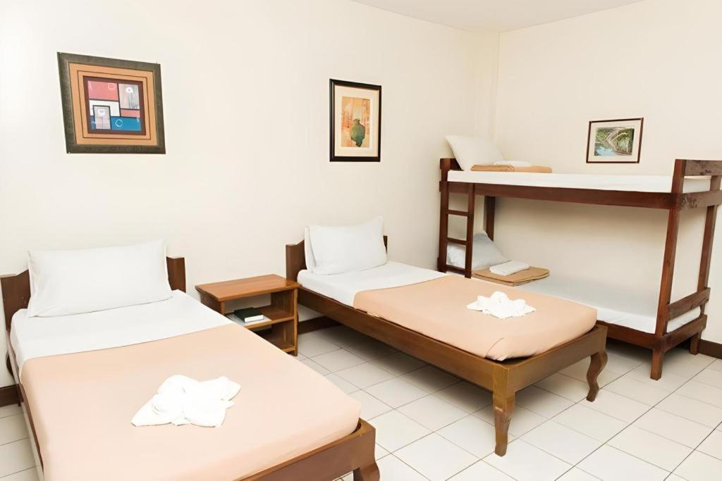 El Haciendero Private Hotel Iloilo City Eksteriør billede