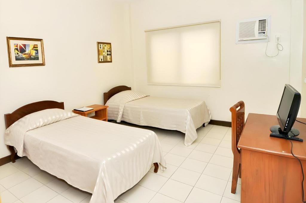 El Haciendero Private Hotel Iloilo City Eksteriør billede
